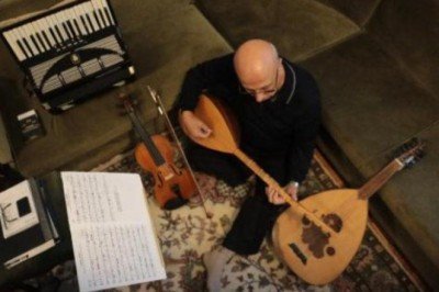 Alzheimer korkusundan 5 enstrüman çalmayı öğrendi: Ölümü beklemeyin