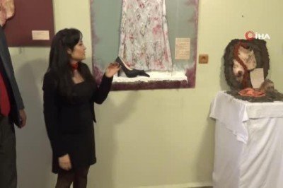Atık malzemelerden yaptığı eserlerle kadına şiddete dikkat çekti