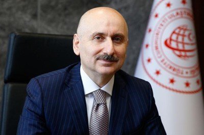 Bakan Karaismailoğlu: 1915 Çanakkale Köprüsü'nde son tabliye bu hafta yerleştirilecek