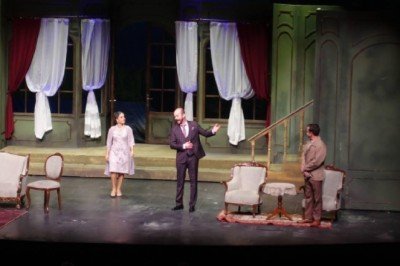 Bir Adam Yaratmak oyunu AKM'de sahnelendi