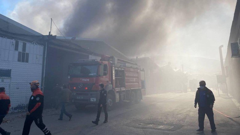 Bursa'da tekstil fabrikasında yangın