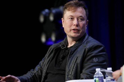 Elon Musk 5 milyar dolarlık Tesla hissesini sattı