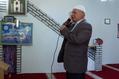 Kuzey Makedonya'da ezan sesinin eksilmemesi için uğraşıyor