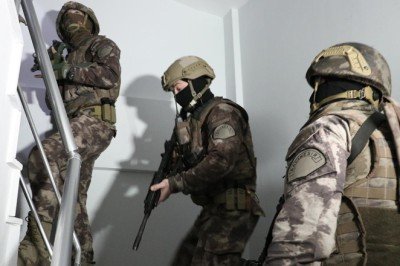 Polis lojmanlarına roketatarlı saldırı düzenleyen terörist yakalandı