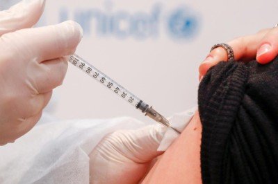 Ukrayna'da sahte aşı sertifikası dağıtan doktor yakalandı