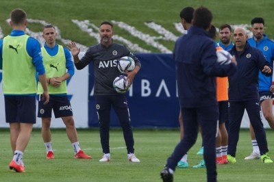 Vitor Pereira farklı taktik deneyecek