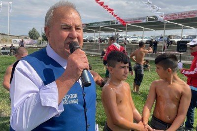 Yağlı güreşlerin efsane sesi: Başcazgır Şükrü Kayabaş