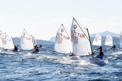 Yelken Optimist Milli Takımı Tayland'da şampiyon oldu