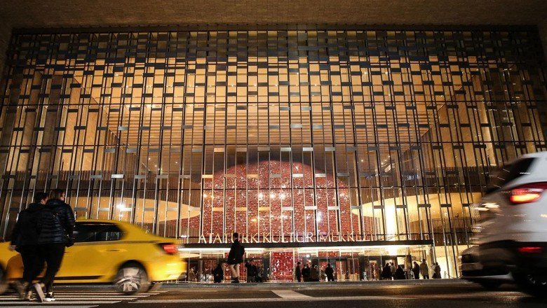 3. Uluslararası Halk Müzikleri Festivali AKM'de sanatseverler ile buluştu