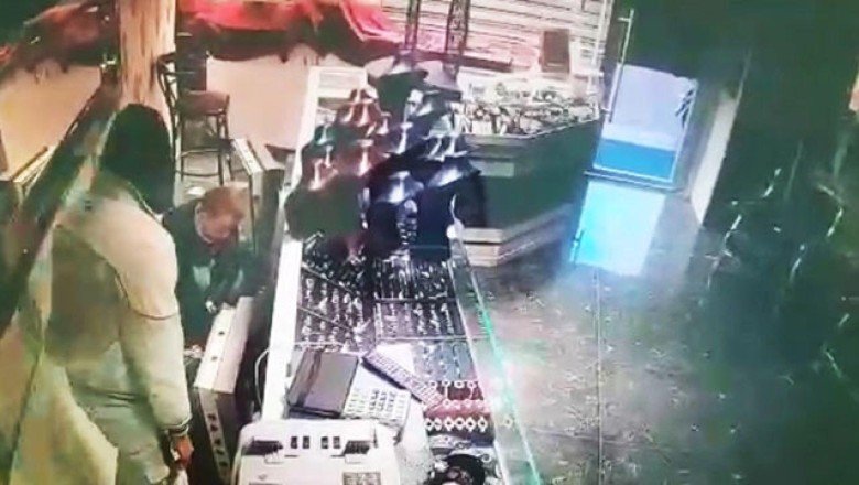 Bursa'da kuyumcu soydu, İstanbul'da altınları sayarken yakalandı