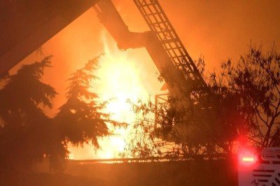 İstanbul'da dokuma atölyesinde yangın