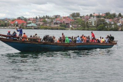 Kongo'da yolcu teknesi battı: 5 ölü, 40 kayıp