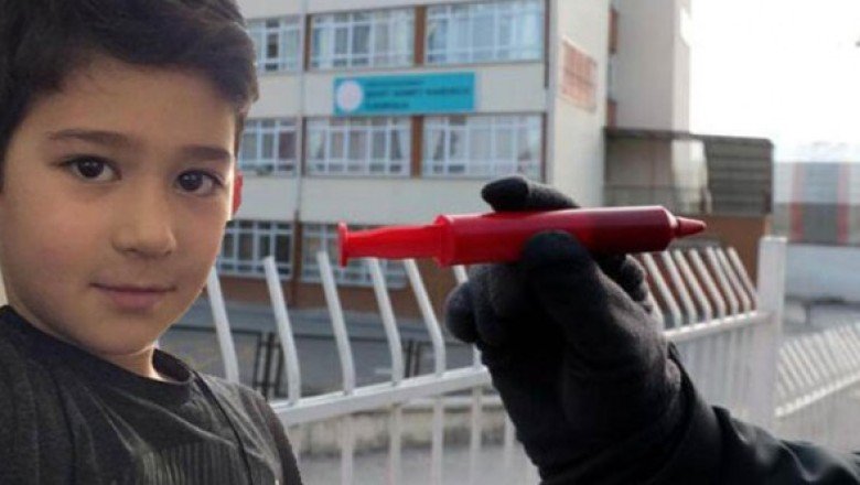 Ankara'da şırıngalı çikolata yerken ölen Mert'in davasına bugün de devam edildi