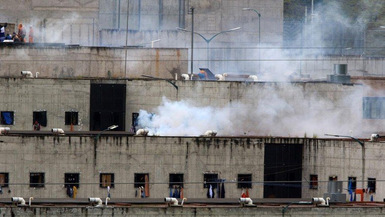 Ekvador'da cezaevinde çıkan çatışmalarda 51 mahkum hayatını kaybetti