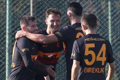 Galatasaray hazırlık maçında Bursaspor'u yendi