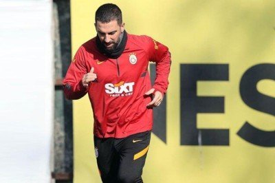 Galatasaray'da Fenerbahçe maçına doğru Arda Turan gelişmesi