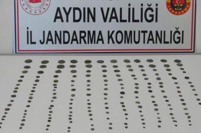 Gözlük kılıfında 199 sikke bulunan zanlı gözaltına alındı