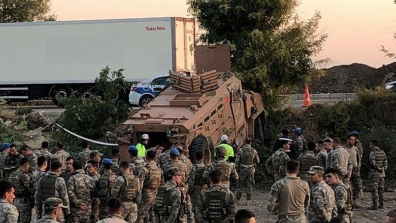 Hatay'da zırhlı askeri araç devrildi - Halk TV