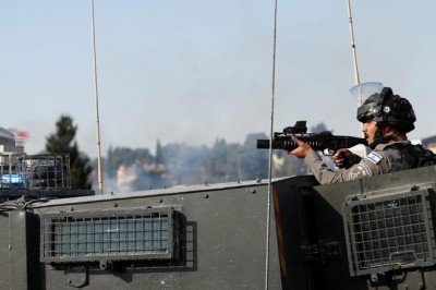 İsrail güçlerinden Filistinlilere sert müdahale: 12 yaralı