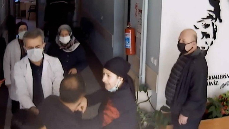 İstediği ilacı yazmayan doktoru darbetti