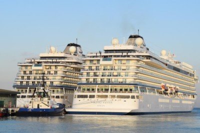 Kuşadası'na 1200 turist geldi