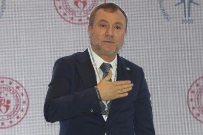 TOSSFED Genel Kurulu'nda Birol Aydın güven tazeledi