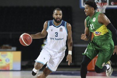 Türk Telekom 83 - 82 Frutti Ekstra Bursaspor (Maç özeti)