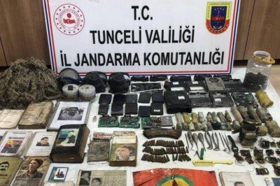 Tuncelide teröristlere ait mühimmat ve yaşam malzemesi ele geçirildi