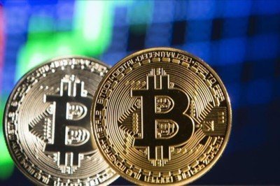 Uzun süreli Bitcoin yatırımcıları harekete geçti! Mayıs ayından bu yana ilk kez...