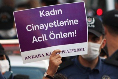 8 aylık hamile kadın doğalgaz borusuna asılı halde bulundu