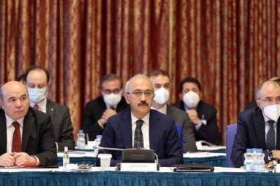 Bakan Elvan: Doğalgaz 100 liraya mal oluyor, 25 liraya veriyoruz