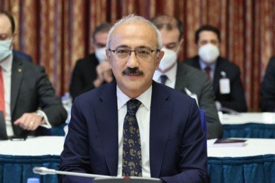 Bakan Elvan: Merkez Bankası'nın temel görevi fiyat istikrarını sağlamaktır