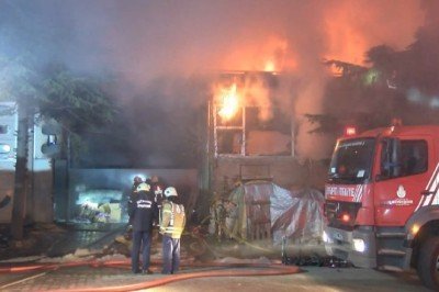 Başakşehir'de dokuma atölyesinde yangın