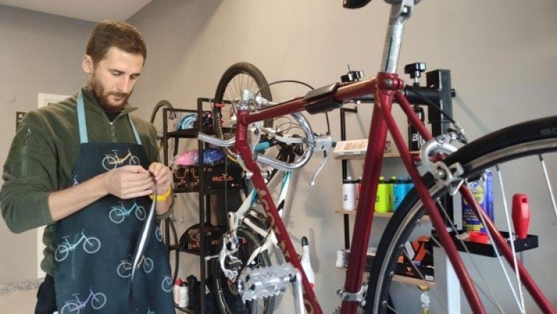 Bursalı mühendis mesleğini bıraktı tamirhane açtı