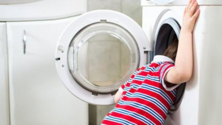 Çamaşır makinesine giren çocuk, makine çalışınca hayatını kaybetti!