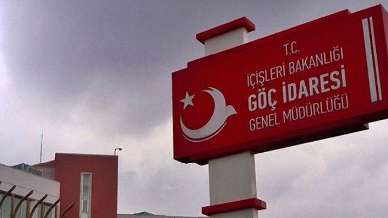 Göç İdaresi duyurdu: Muz yiyen göçmenler Geri Gönderme Merkezlerine sevk edildi