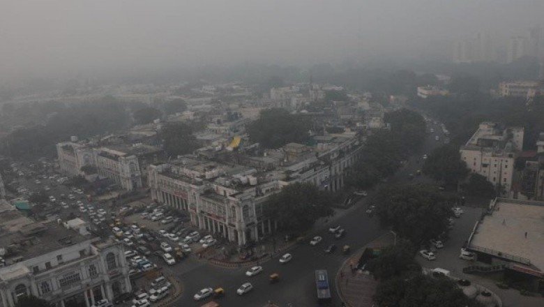 Hindistan’da hava kirliliği alarmı! Eğitime ara verdirdi