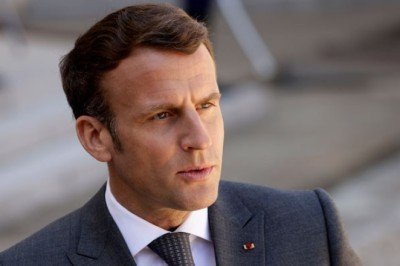 Macron: Türkiye ve Rusya paralı askerlerini Libya'dan geri çekmeli