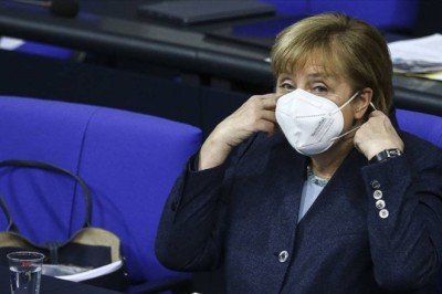 Merkel açık açık uyardı! 