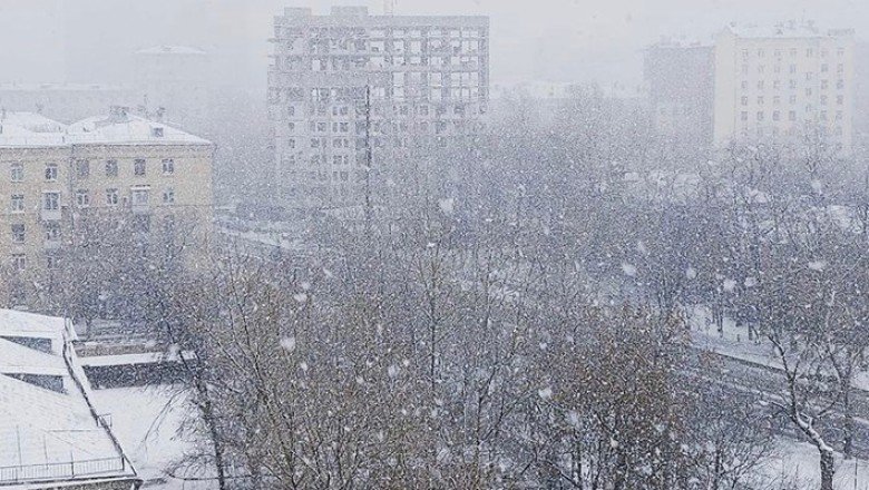 Moskova'ya yılın ilk karı yağdı