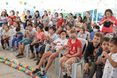 Yangından etkilenen köylerde çocuk şenliği