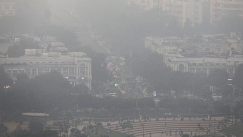 Yeni Delhi'de hava kirliliği nedeniyle eğitime ara verildi