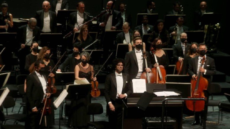 Cumhurbaşkanlığı Senfoni Orkestrası AKM'de müzikseverlerle buluştu