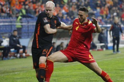 Hollanda Karadağ'a takıldı