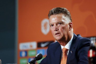 Hollanda Milli Takım Teknik Direktörü Louis van Gaal sakatlandı