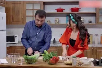 İmamoğlu'nun eski işi ünlü şarkıcıyı şaşırttı: ''Gerçekten mi?''