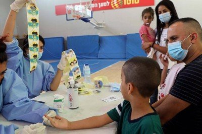 İsrail’den 5-11 yaş grubuna Covid-19 aşı onayı