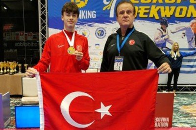 Milli tekvandocu Yiğithan Kılıç gençlerde Avrupa şampiyonu oldu