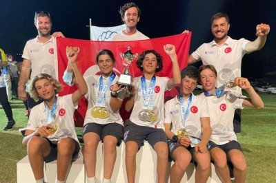 Milli yelkencilerden 1'i altın 2 madalya