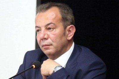 Tanju Özcan: Sosyal demokrasiyi hadisleri okuyarak benimsedim